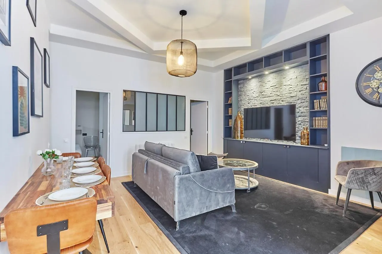 Apartment Loft Pere Lachaise By Studio Prestige Paris