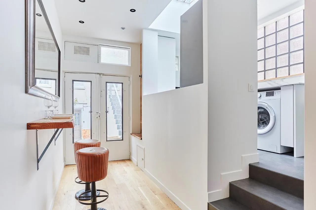 Apartment Loft Pere Lachaise By Studio Prestige Paris France
