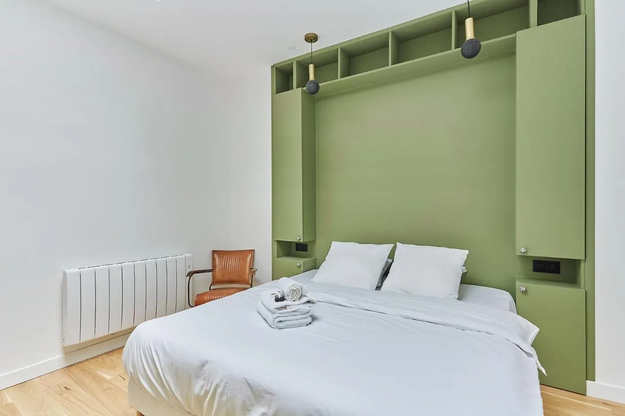 Apartment Loft Pere Lachaise By Studio Prestige Paris